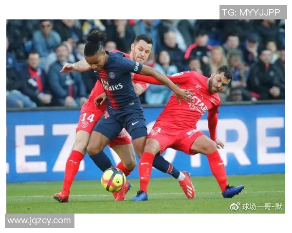 法甲足球明星卡片深度解析：从球场到收藏市场的全方位价值揭秘